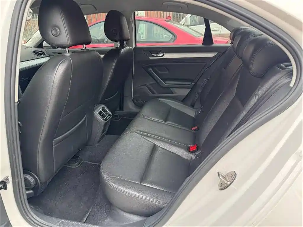 Volkswagen Lamando 2018 230TSI DSG Trend Edition фото 7