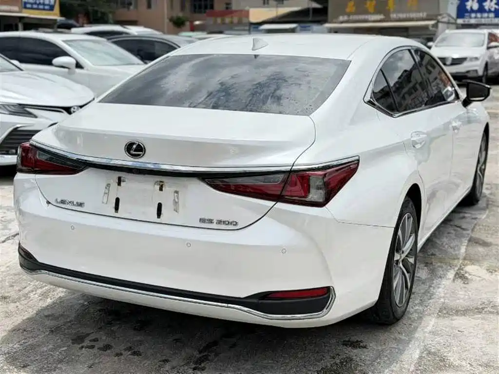 Lexus ES 2020 200 Excellence фото 5