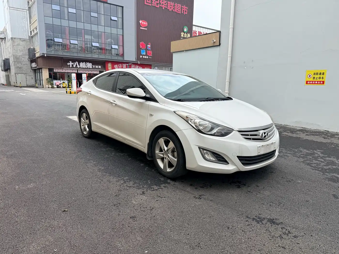 Hyundai Langdong 2012 1.6L Automatic Fashion фото 3