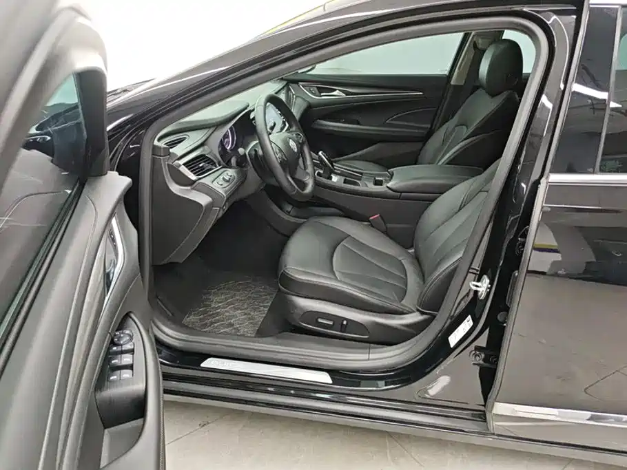 Buick Lacrosse, миниатюра 9