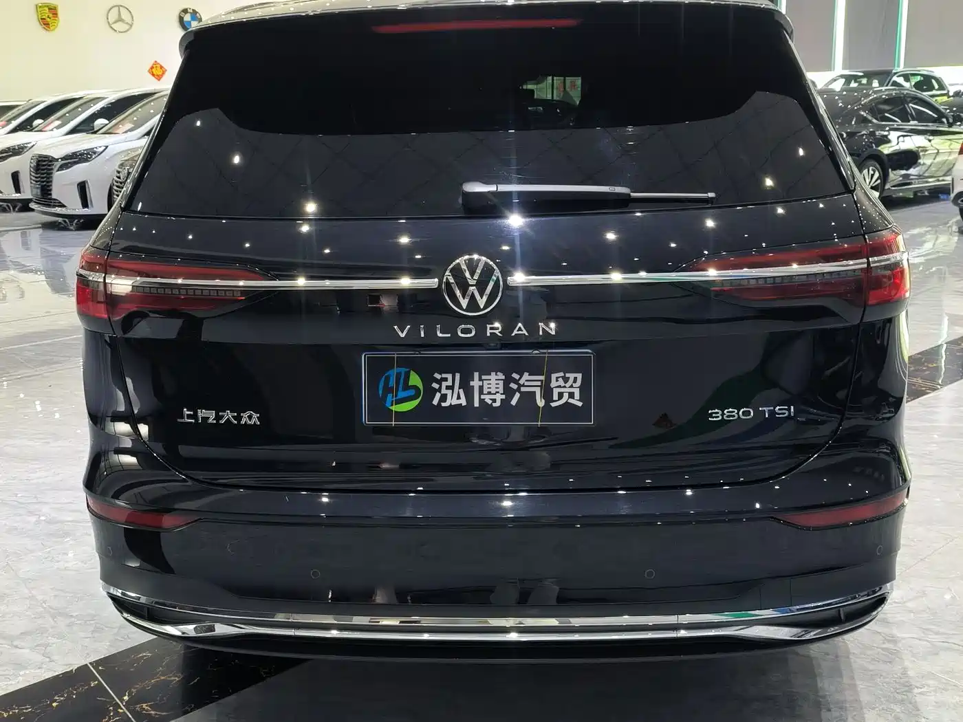 Volkswagen Viloran 2023 380TSI Premium Edition фото 12
