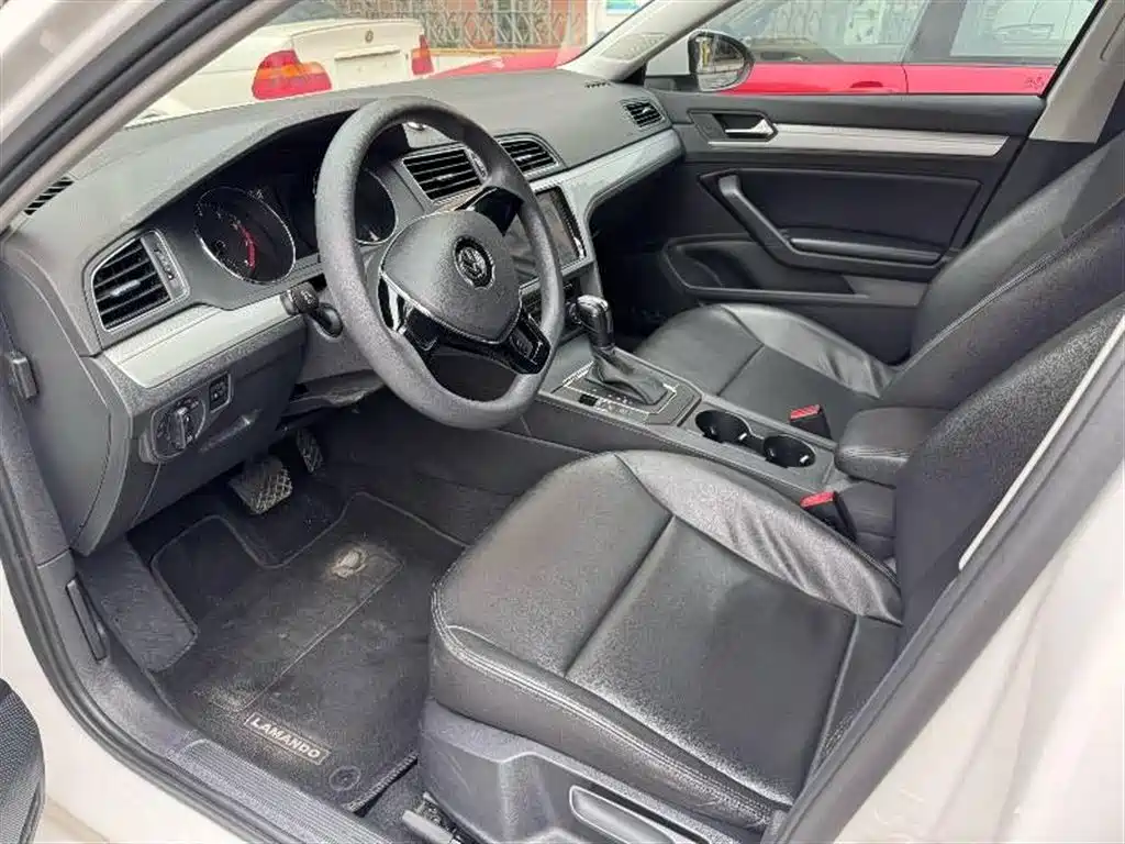Volkswagen Lamando 2018 230TSI DSG Trend Edition фото 8