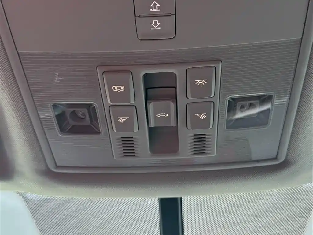 Volkswagen Tharu 2022 280TSI FWD Luxury Edition фото 14