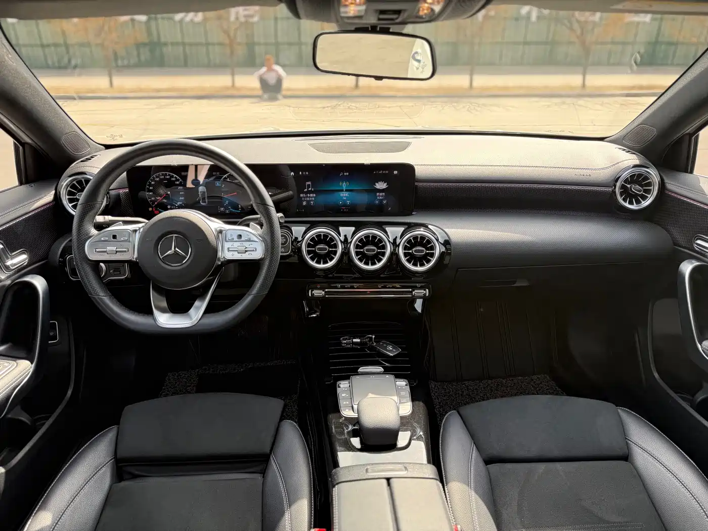 Mercedes-Benz A-Class 2021 A 200 L Sport Sedan Fashion Edition фото 26