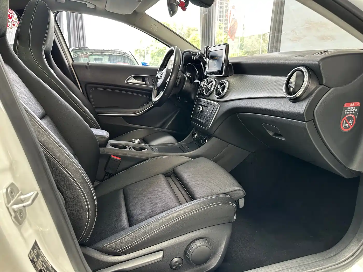 Mercedes-Benz GLA 2016 GLA 200 Dynamic фото 30