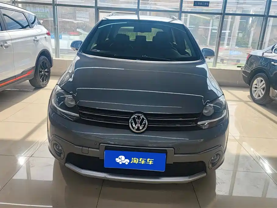 Volkswagen Golf (Import) 2011 1.4TSI Comfort Wagon фото 2