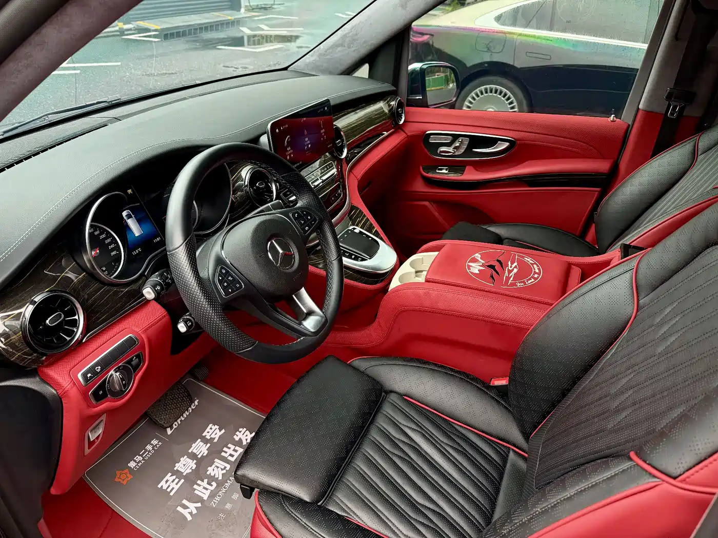 Mercedes-Benz V-Class 2022 V 260 L Long Wheelbase Prestige Edition фото 13