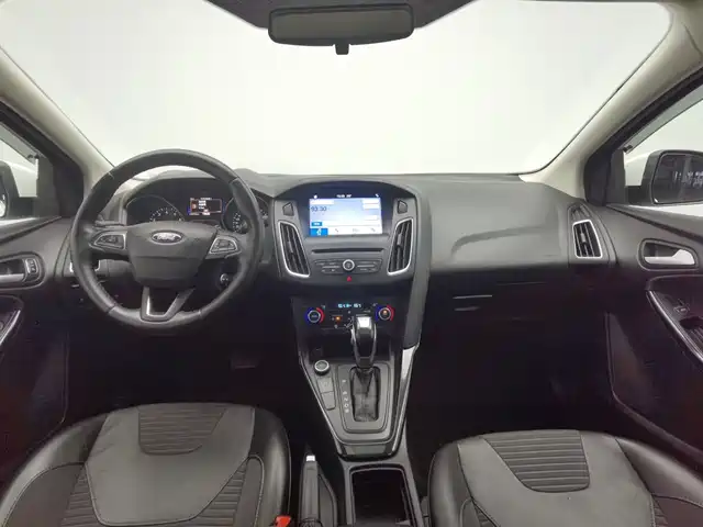 Ford Focus 2017 Sedan EcoBoost 180 Automatic Elite — фото 5