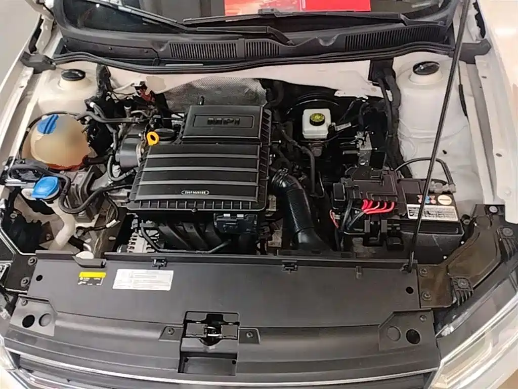 Volkswagen Bora 2018 1.5L Manual Fashion фото 20