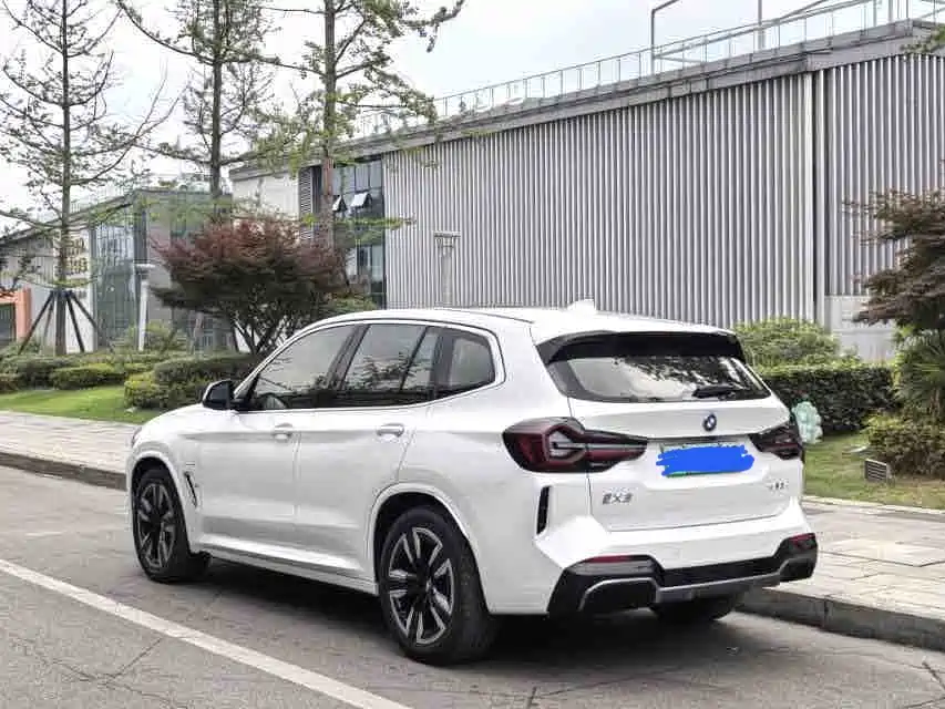 BMW iX3 2022 Leading Edition фото 6