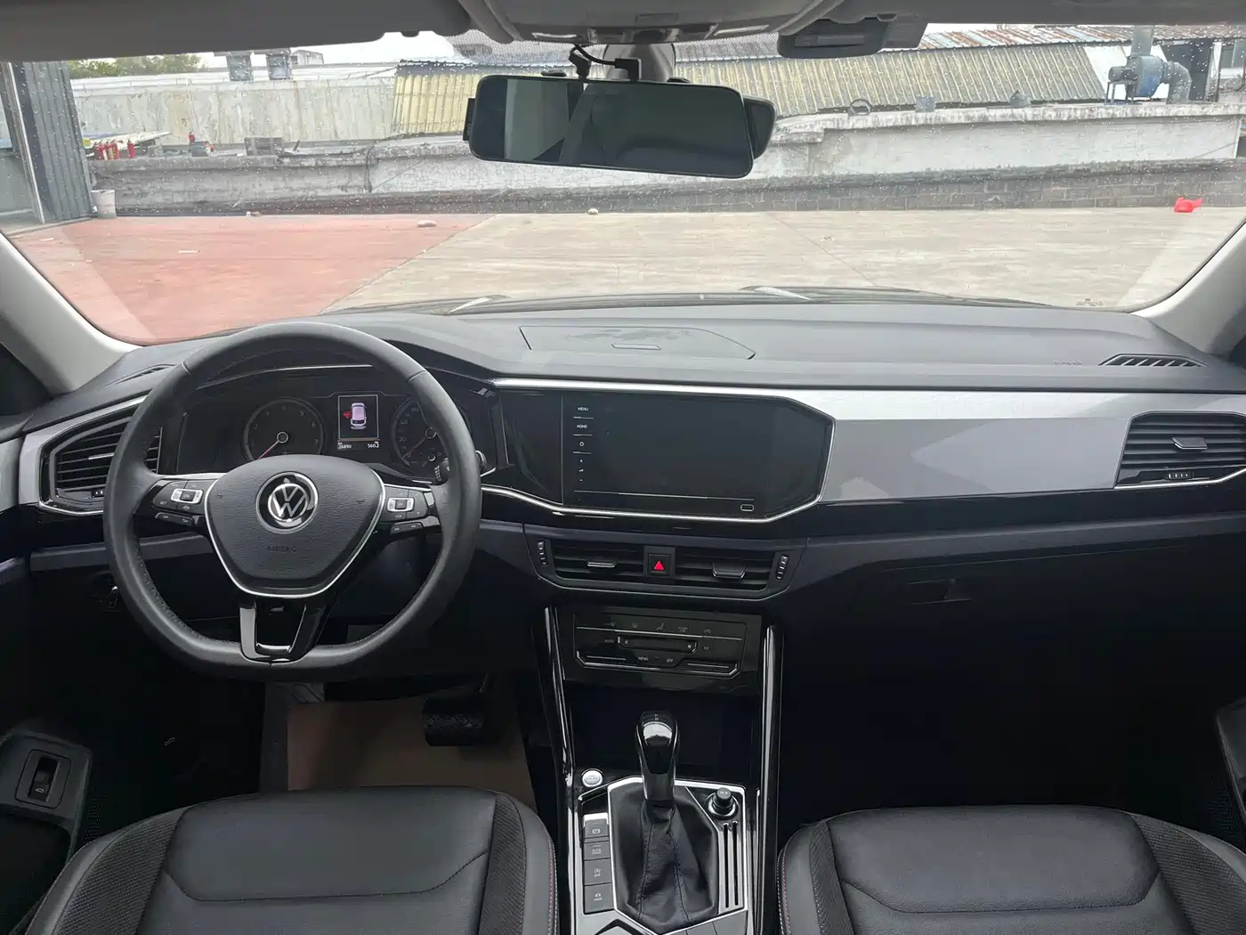 Volkswagen Tayron 2022 280TSI 2WD Luxury Smart Connect Edition фото 4