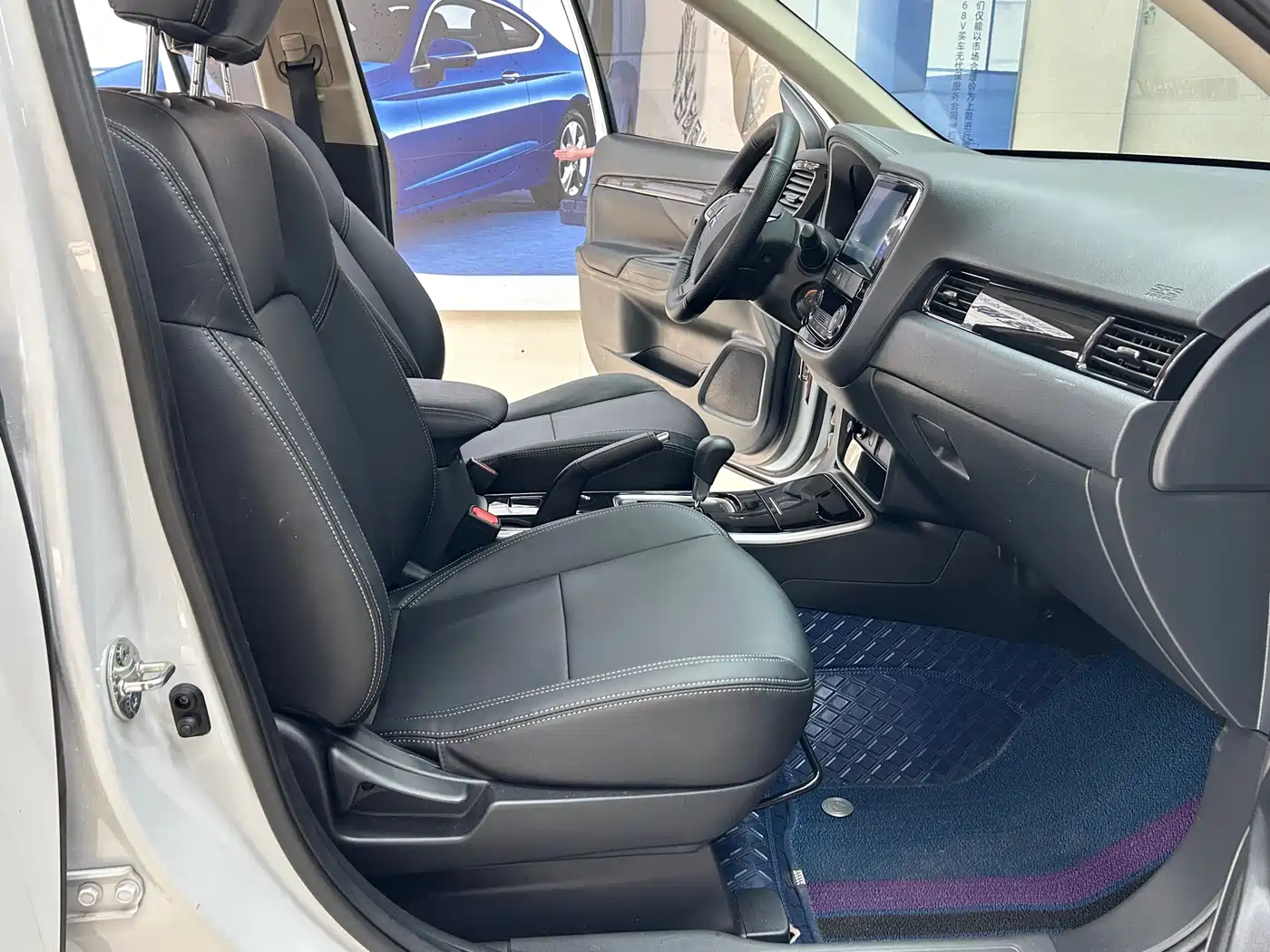 Mitsubishi Outlander 2021 2.0L 2WD Smooth Ride Version 5-Seater фото 11