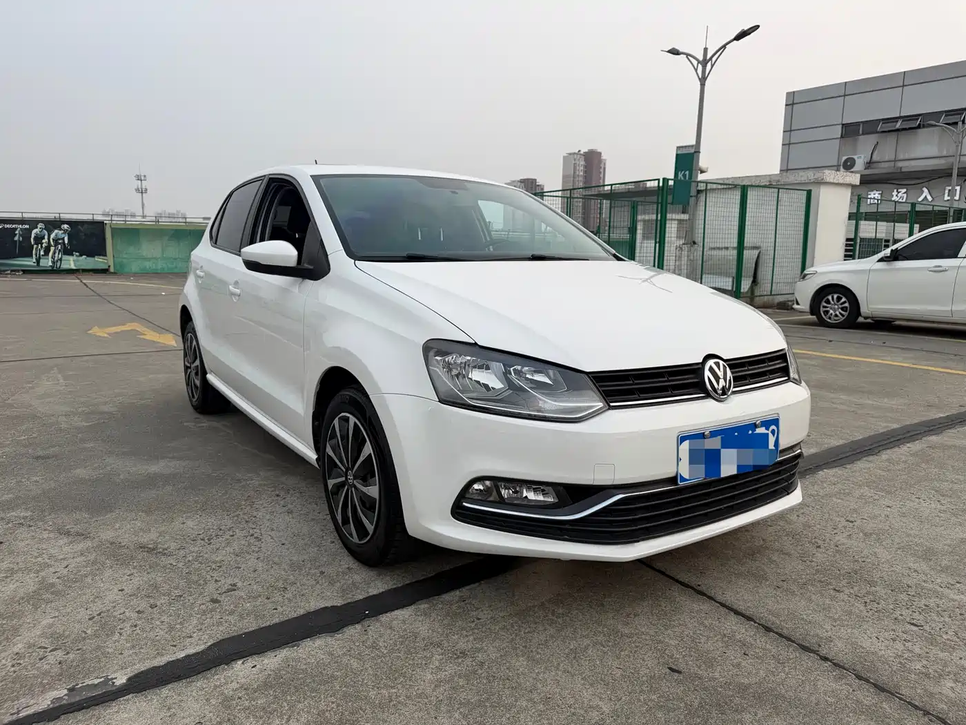 Volkswagen Polo 2016 1.6L Automatic Comfort фото 3