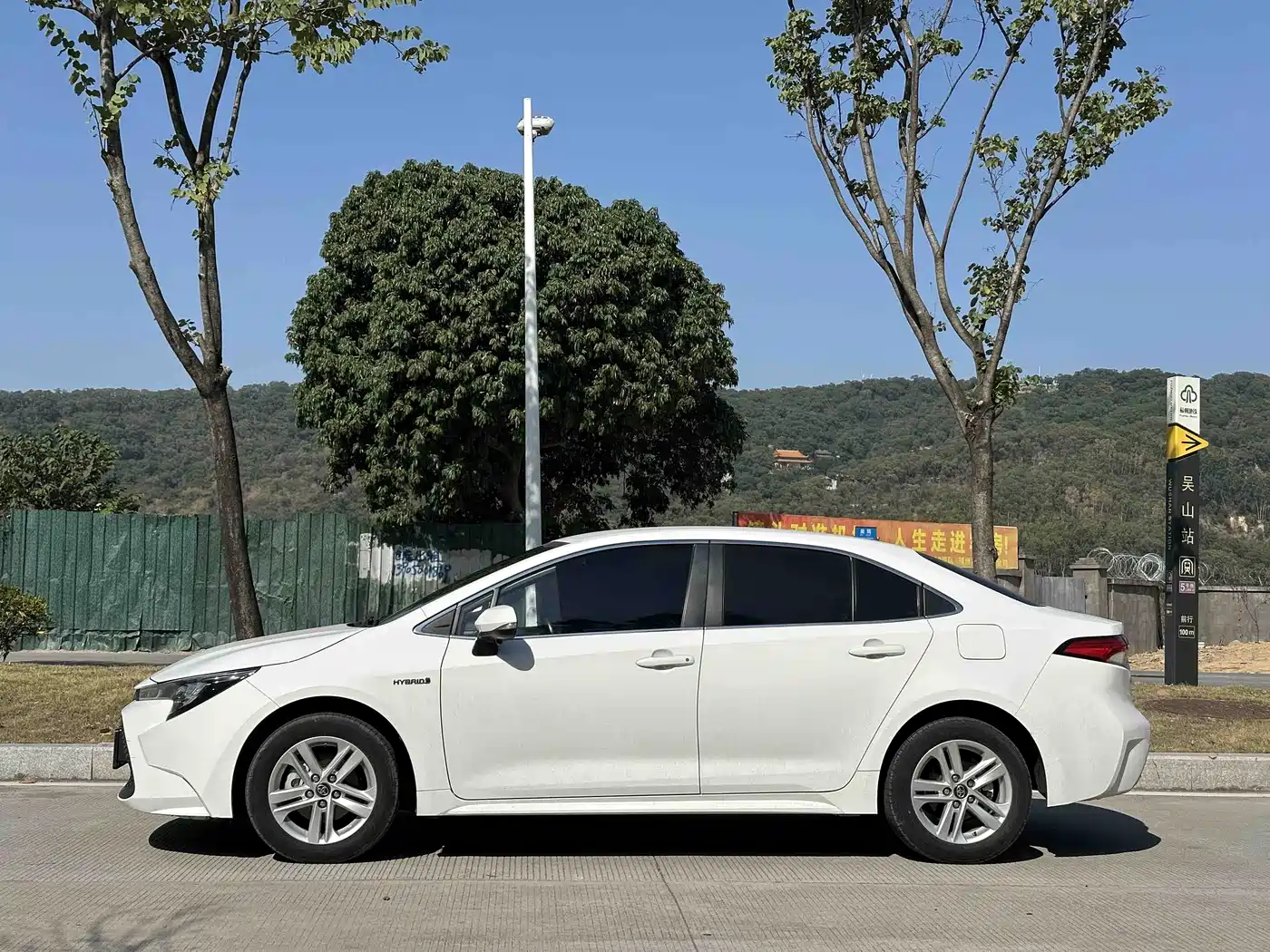 Toyota Levin 2022 Dual Engine 1.8H E-CVT Tech Edition фото 3