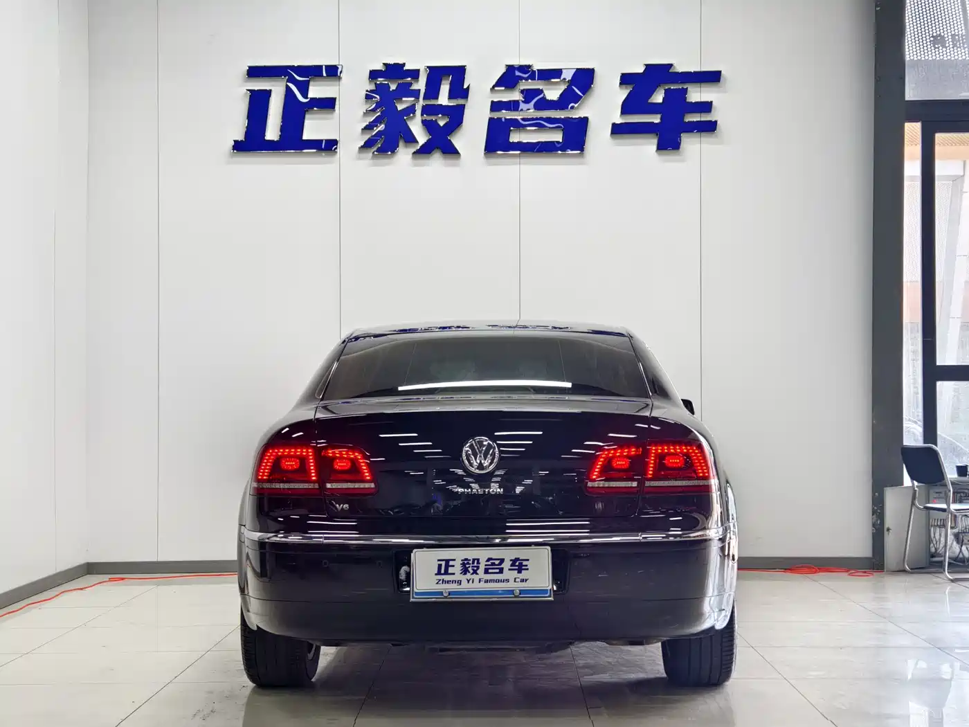 Volkswagen Phaeton 2014 3.0L Business Edition фото 17