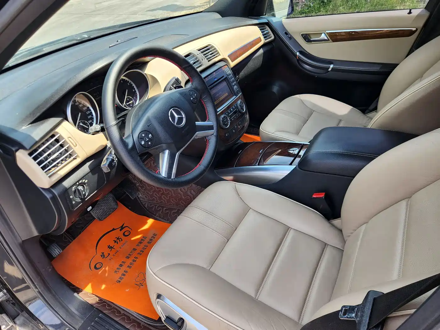 Mercedes-Benz R-Class 2011 R 350 L 4MATIC фото 16