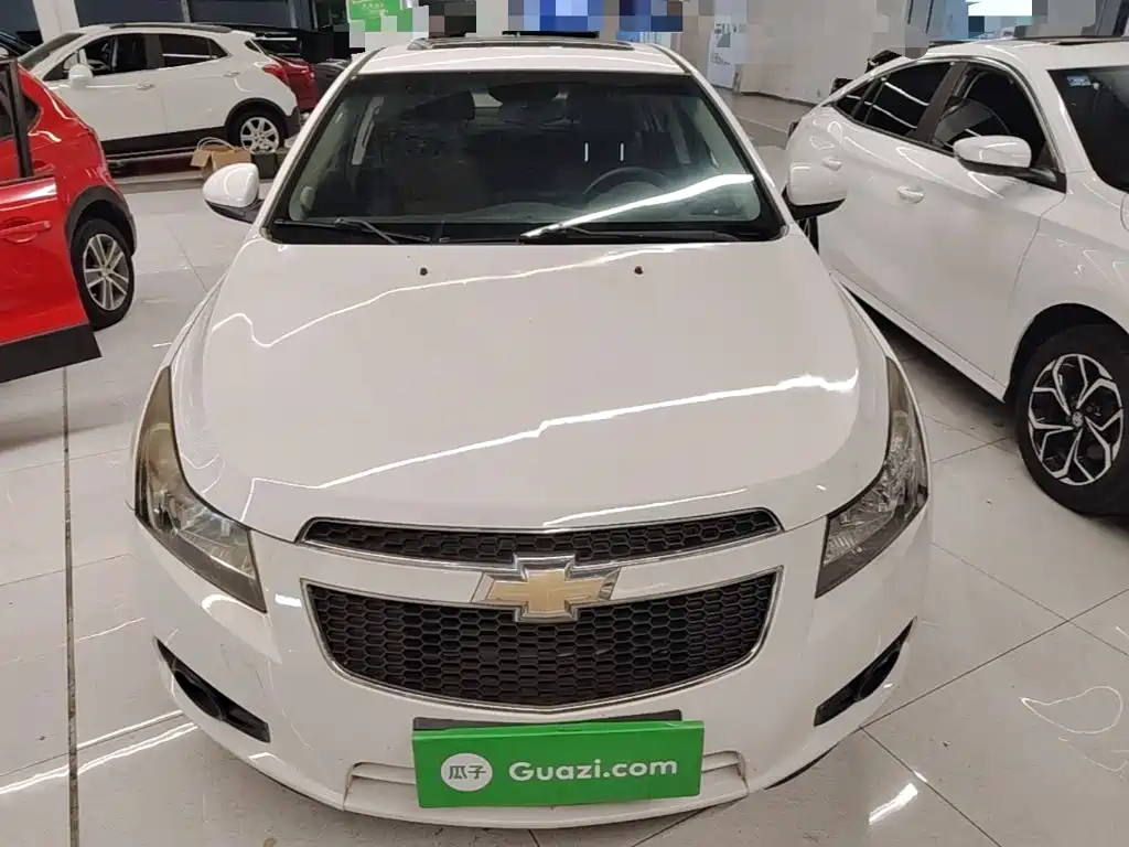 Фото 3 - Chevrolet Cruze