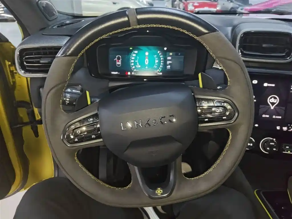 Lynk & Co 03 2021 03+ 2.0TD Auto Wind Rider Edition фото 11
