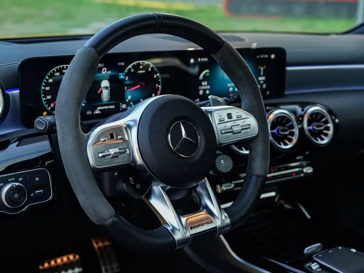 Mercedes-Benz A-Class AMG (Import) 2020 Facelift AMG A 45 4MATIC+ фото 9