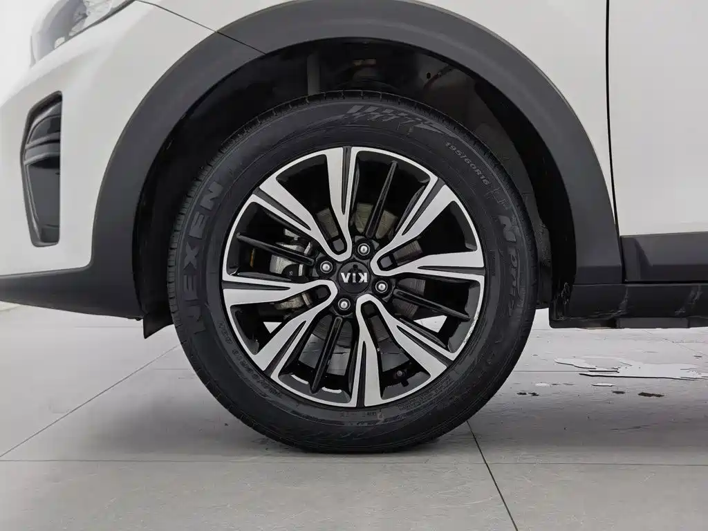 Фото 17 - Kia KX1