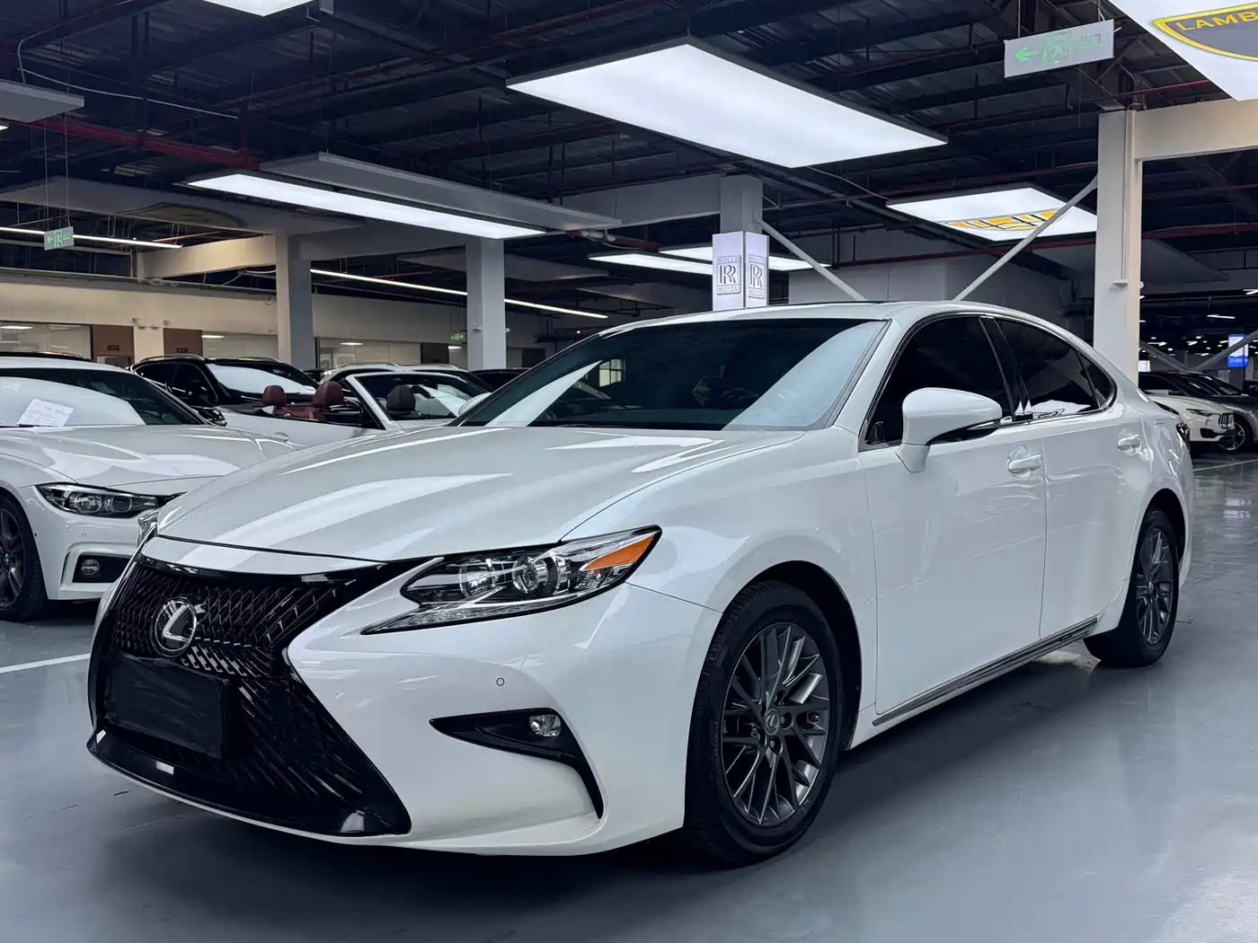Lexus ES 2017 200 30th Anniversary Edition