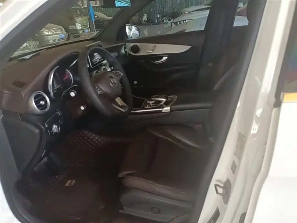 Mercedes-Benz GLC 2019 Model GLC 200 L 4MATIC фото 15