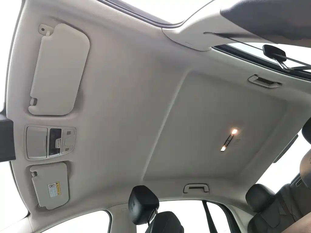 Hongqi E-QM5 2024 2023 Facelift Basic Travel Edition