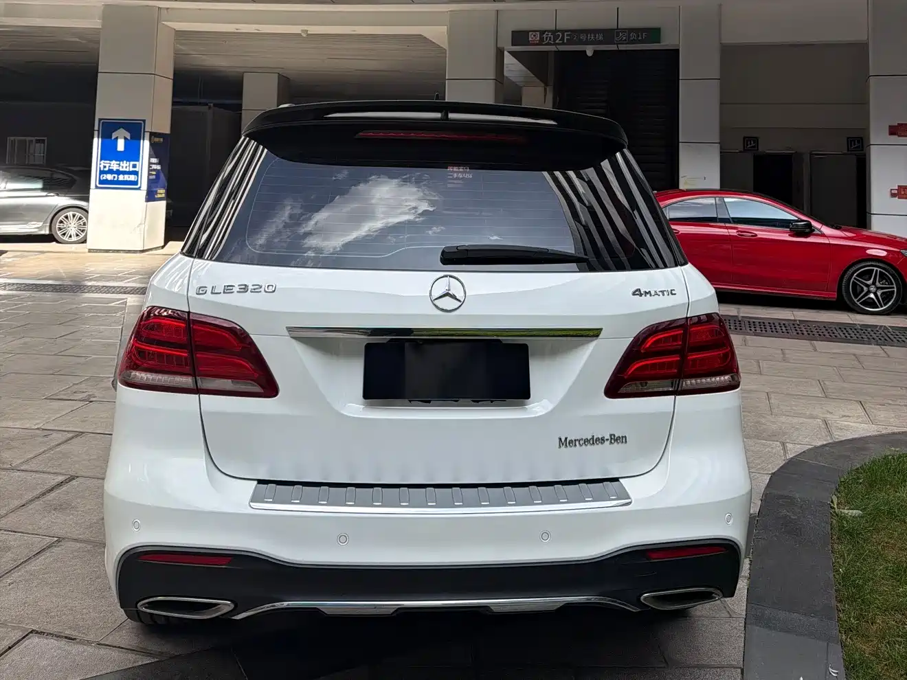 Mercedes-Benz GLE 2017 GLE 320 4MATIC Luxury фото 4