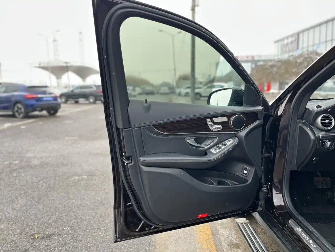 Mercedes-Benz GLC 2019 GLC 260 4MATIC Dynamic фото 12