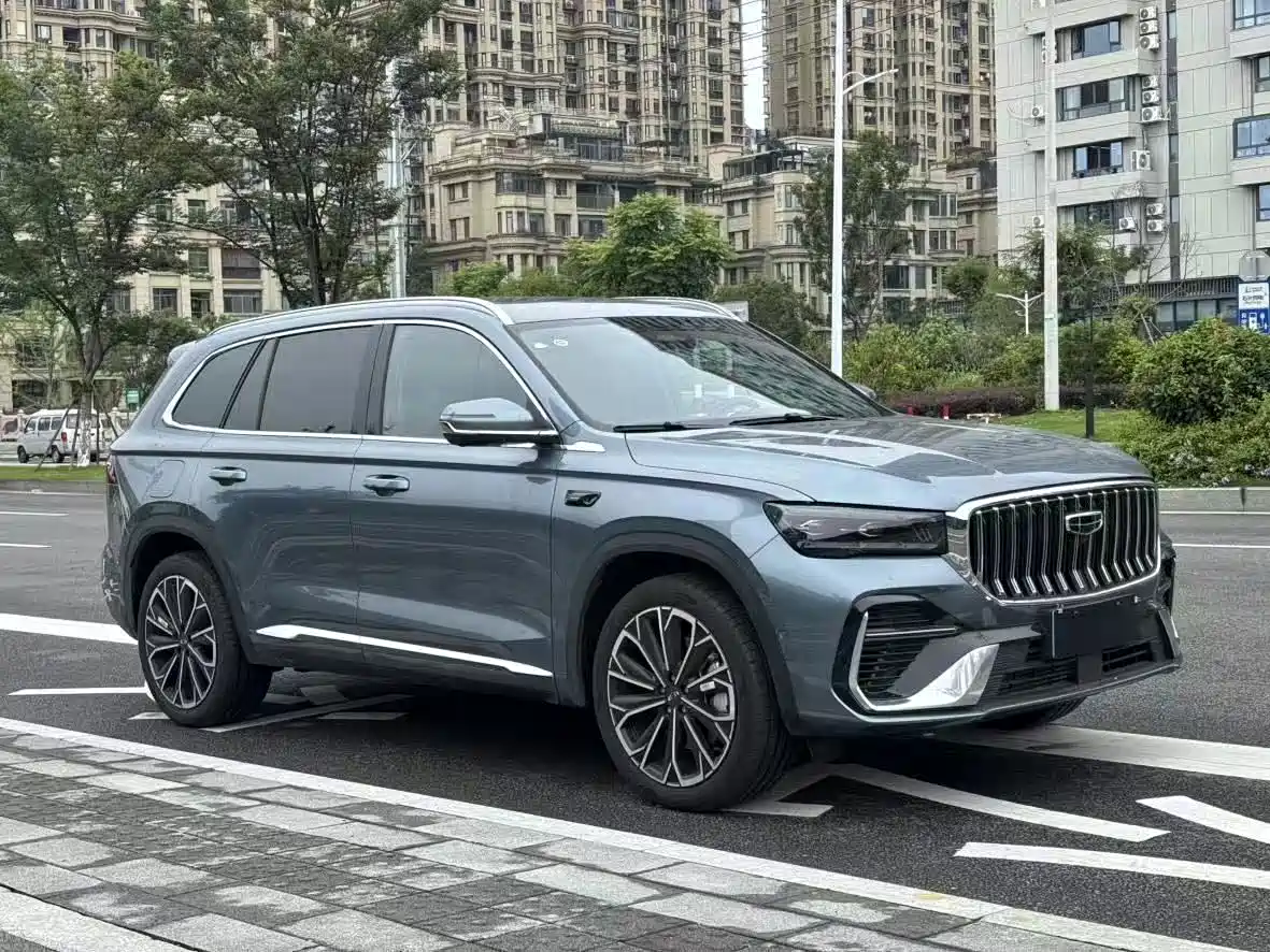Фото 3 - Geely Monjaro