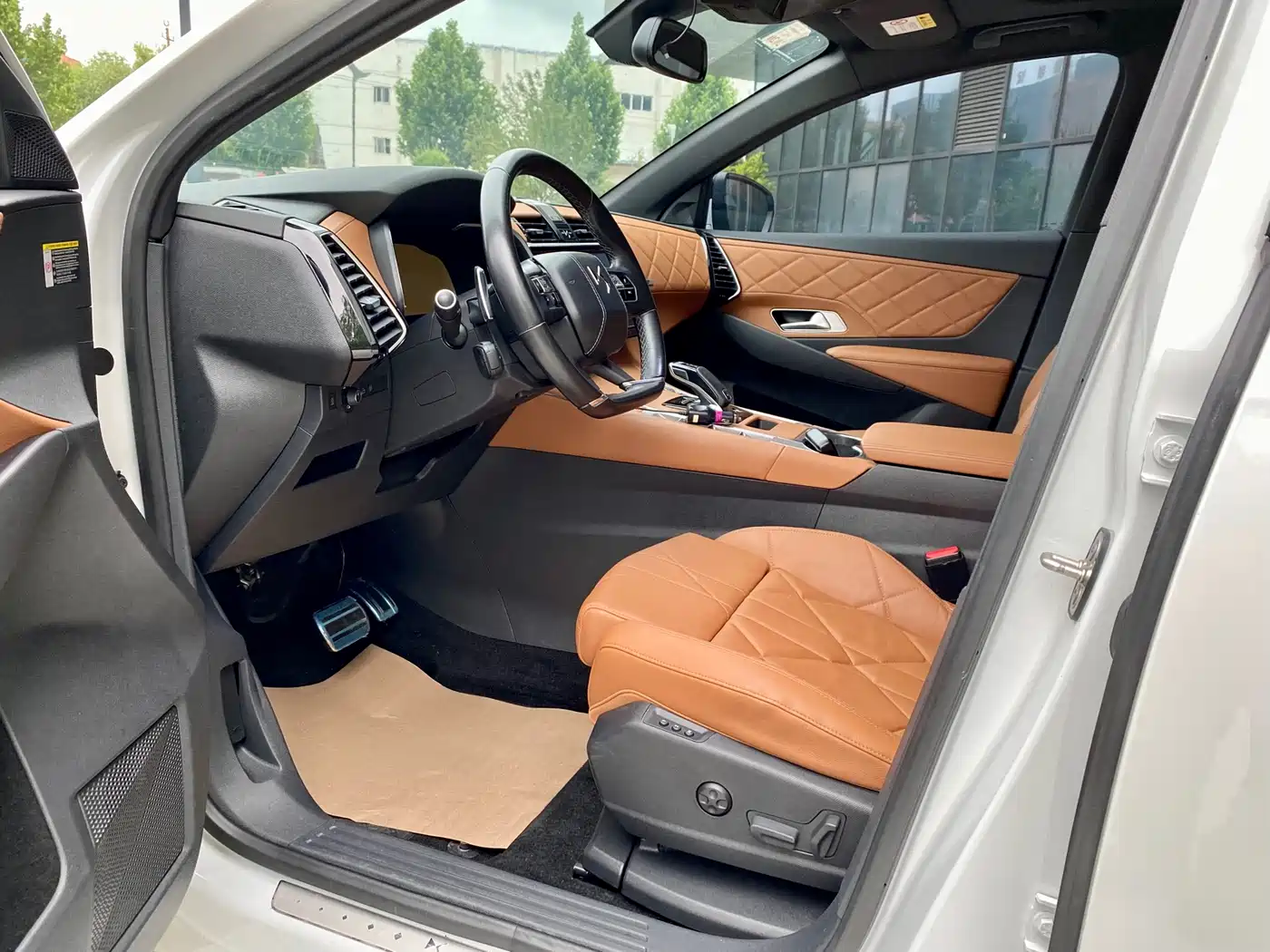 DS 7 2018 45THP Sport Pioneer Edition фото 4