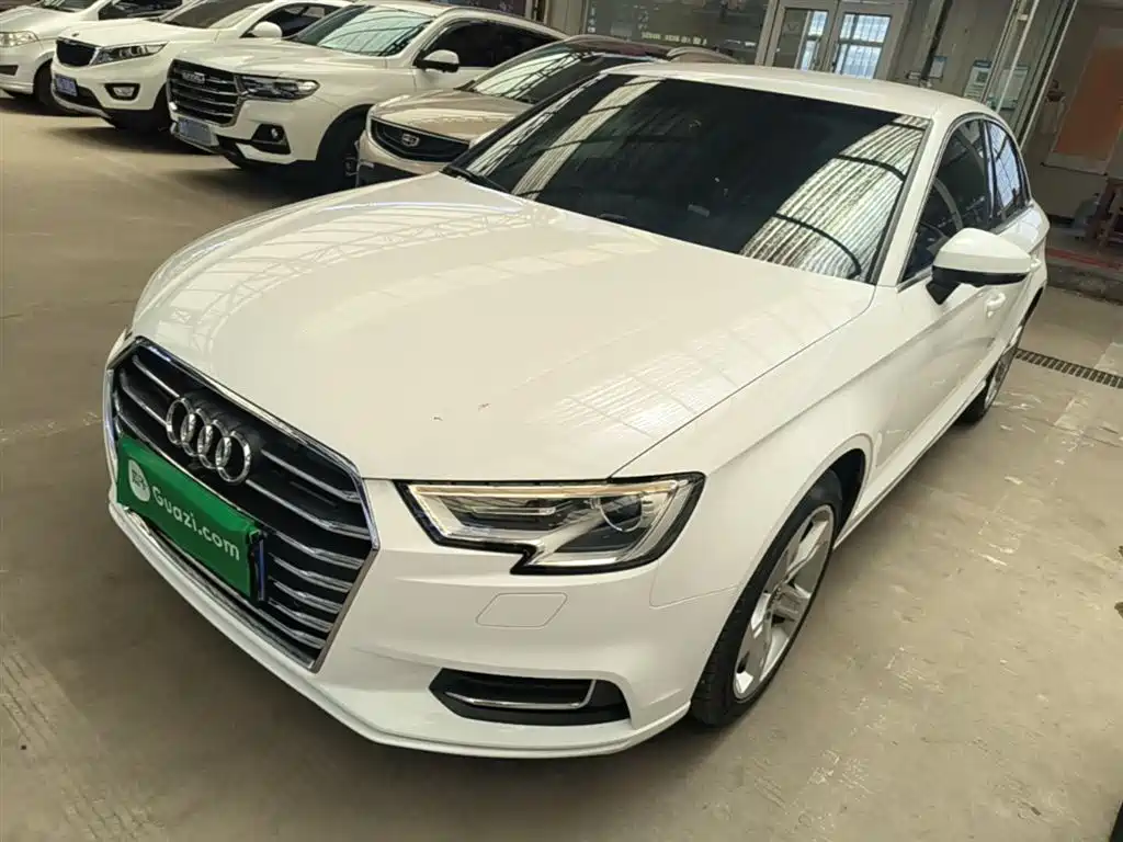 Audi A3 2019 Limousine 35 TFSI Progressive China VI