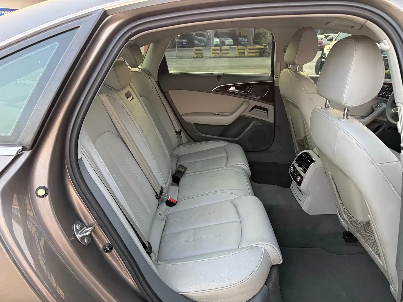Photo 17 - Audi A6L