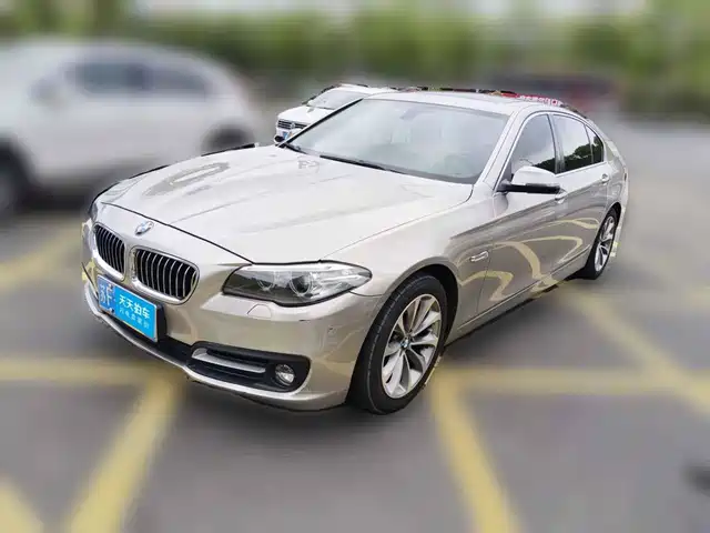 BMW 5 Series 2017 525Li Leading Edition — фото 1