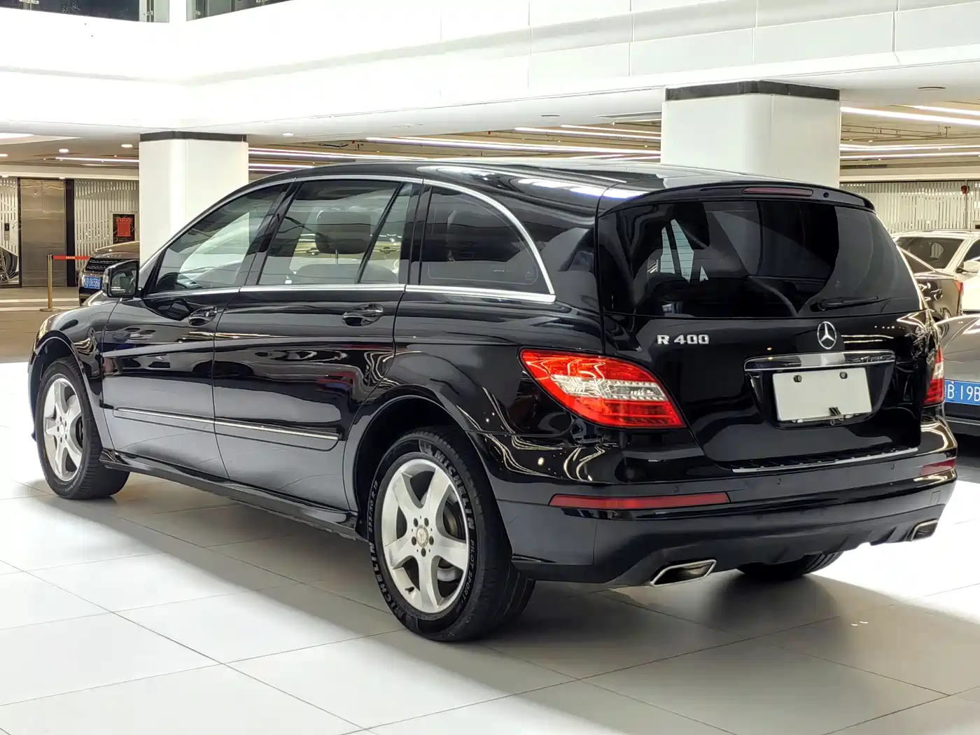 Mercedes-Benz R-Class 2015 R 400 4MATIC Business фото 21