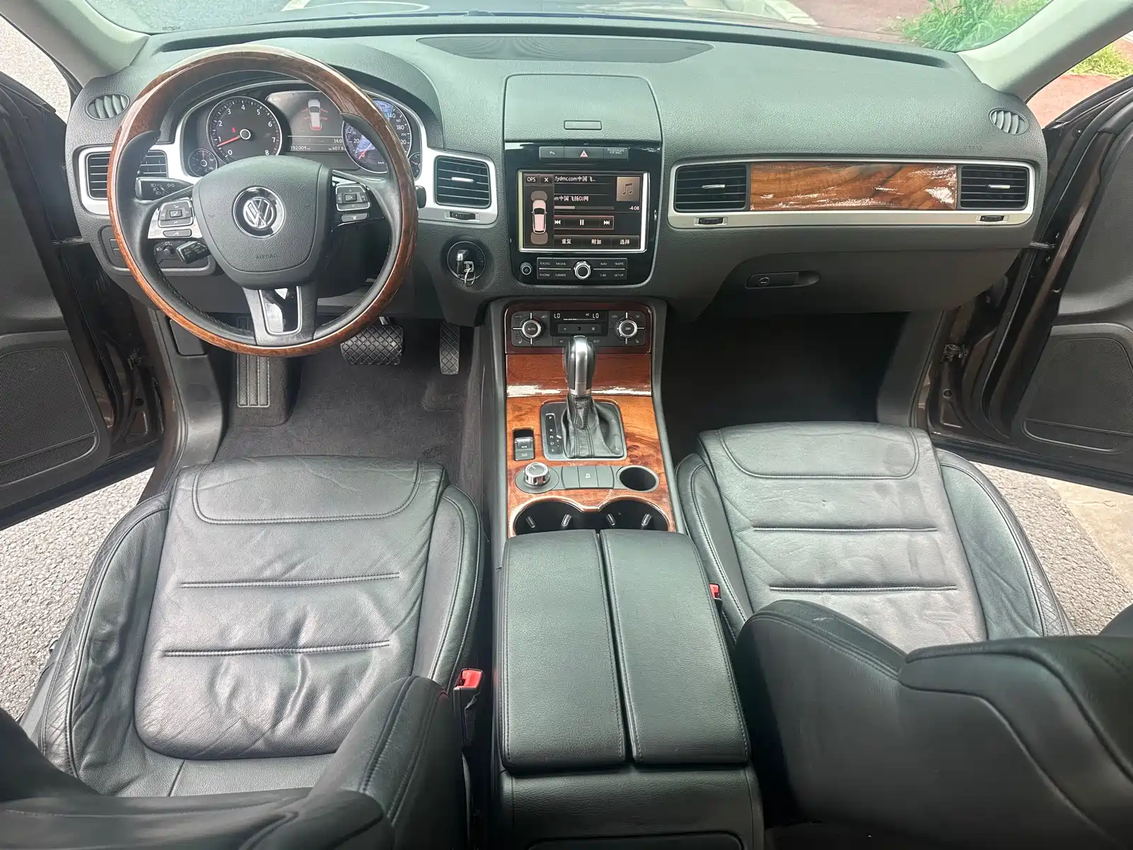 Фото 8 - Volkswagen Touareg