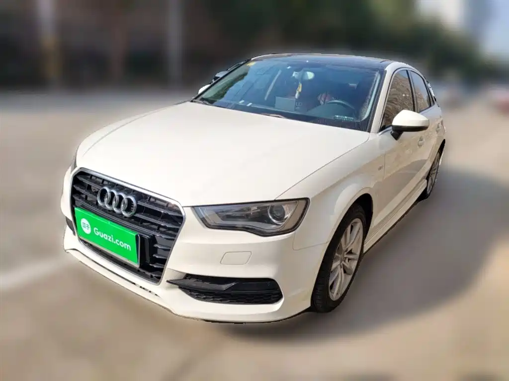 Audi A3 (Import) 2014 Limousine 40 TFSI S line Comfort фото 2
