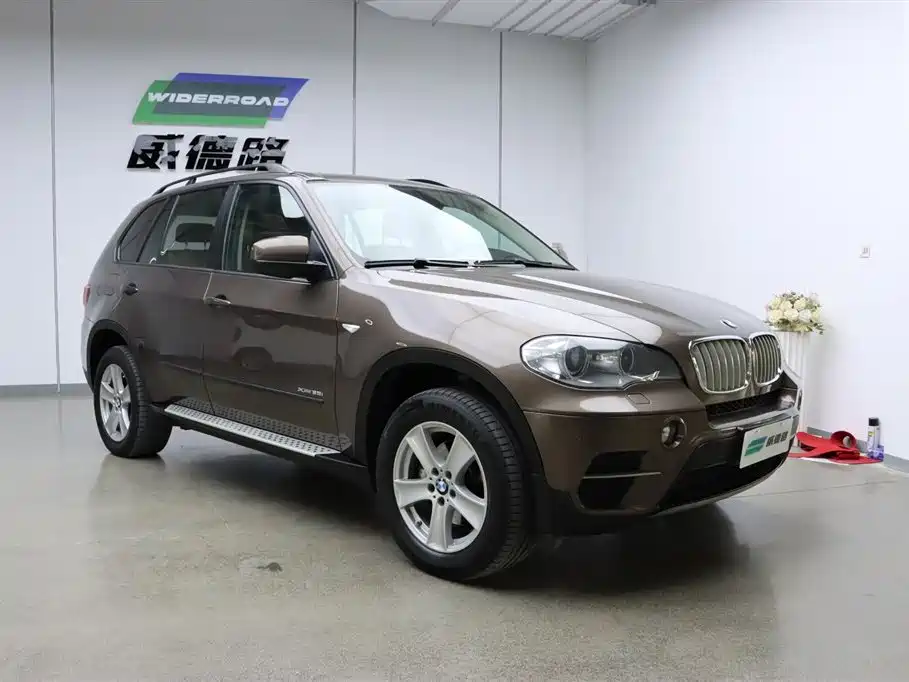 BMW X5 (Import) 2013 xDrive35i Leading фото 3
