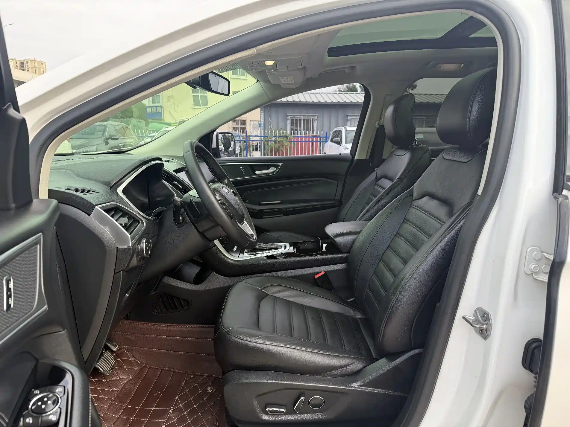 Фото 5 - Ford Edge