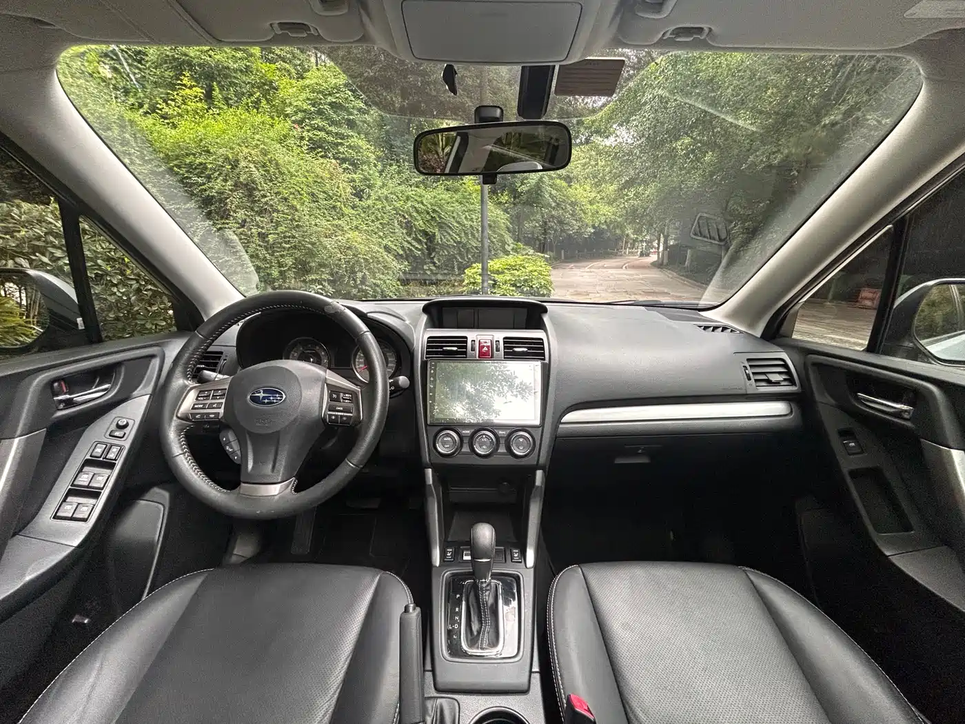 Subaru Forester 2013 2.5i Automatic Luxury Edition фото 5