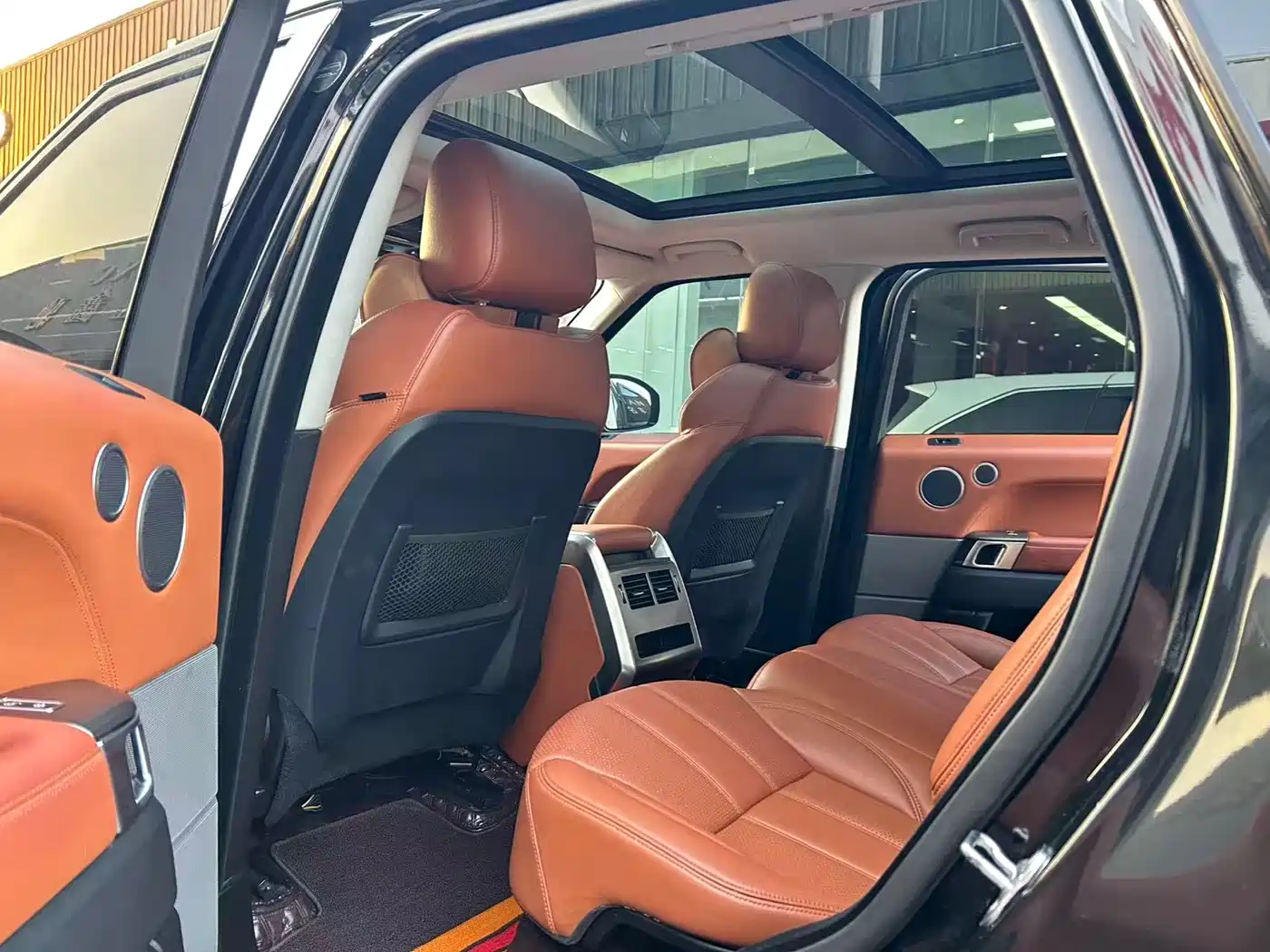 Land Rover Range Rover Sport 2016 3.0 SDV6 HSE фото 6
