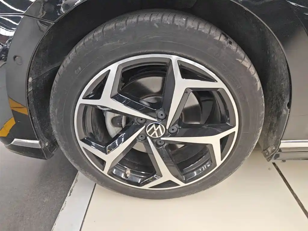 Volkswagen Magotan 2023 Model 2 Million Commemorative Edition 380TSI DSG Flagship фото 23