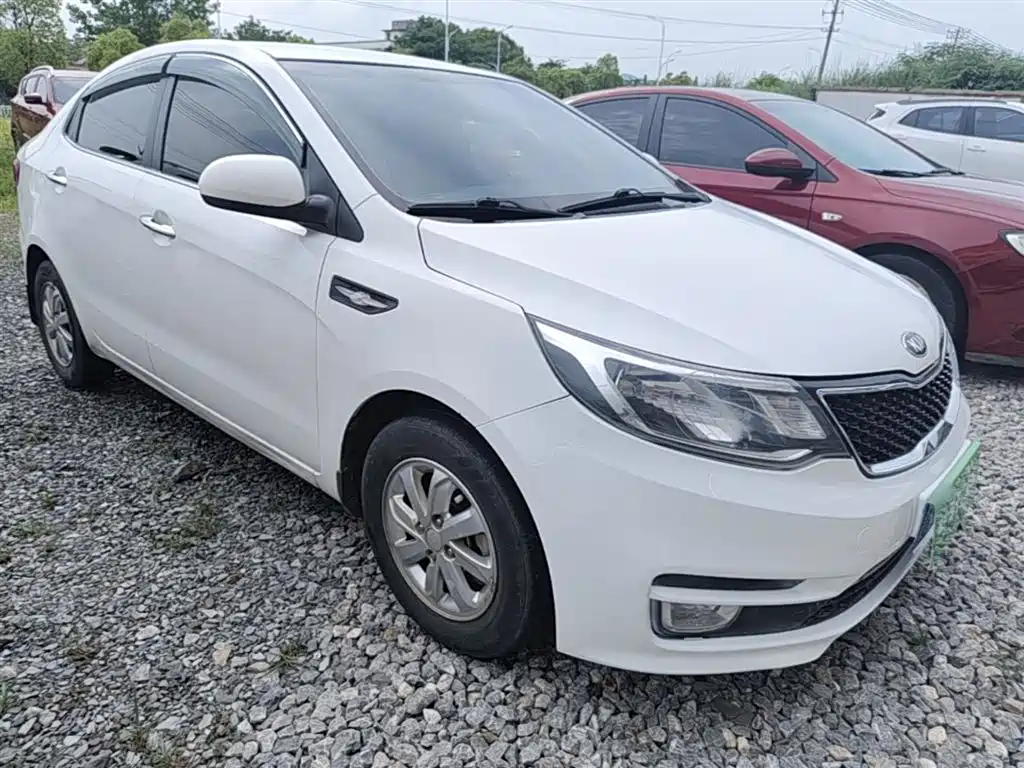 Kia K2 2015 Sedan 1.4L MT GLS фото 4