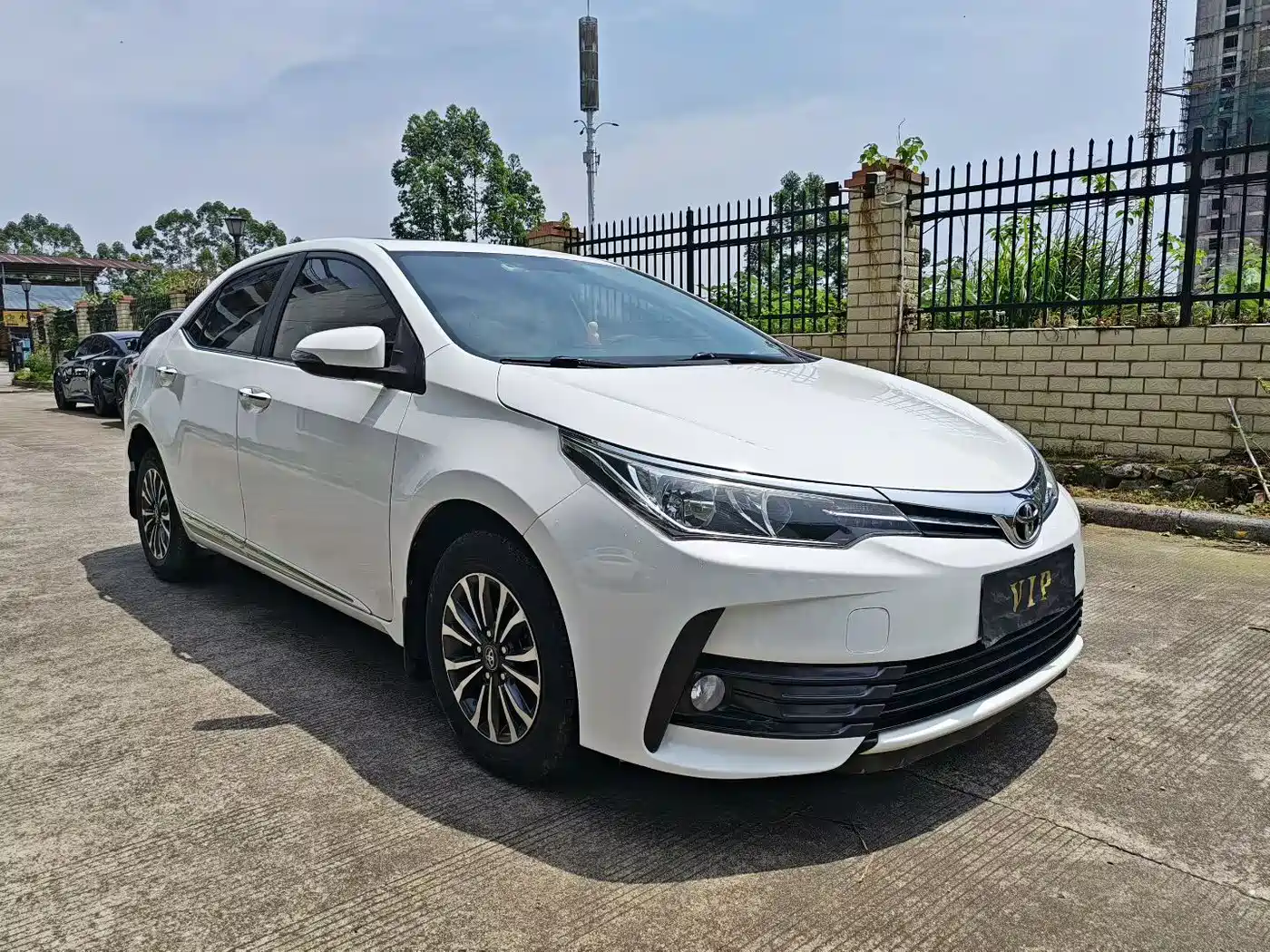 Toyota Corolla 2017 Facelift 1.2T S-CVT GL-i фото 3