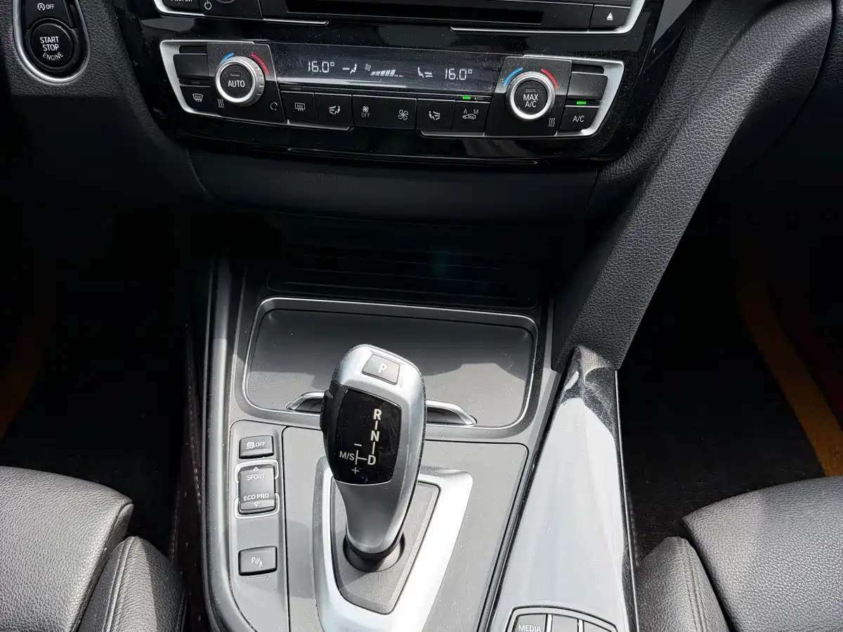BMW 3 Series GT 2020 320i M Sport Package фото 17