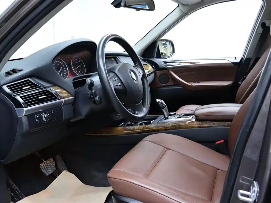 BMW X5 (Import) 2013 xDrive35i Leading фото 13