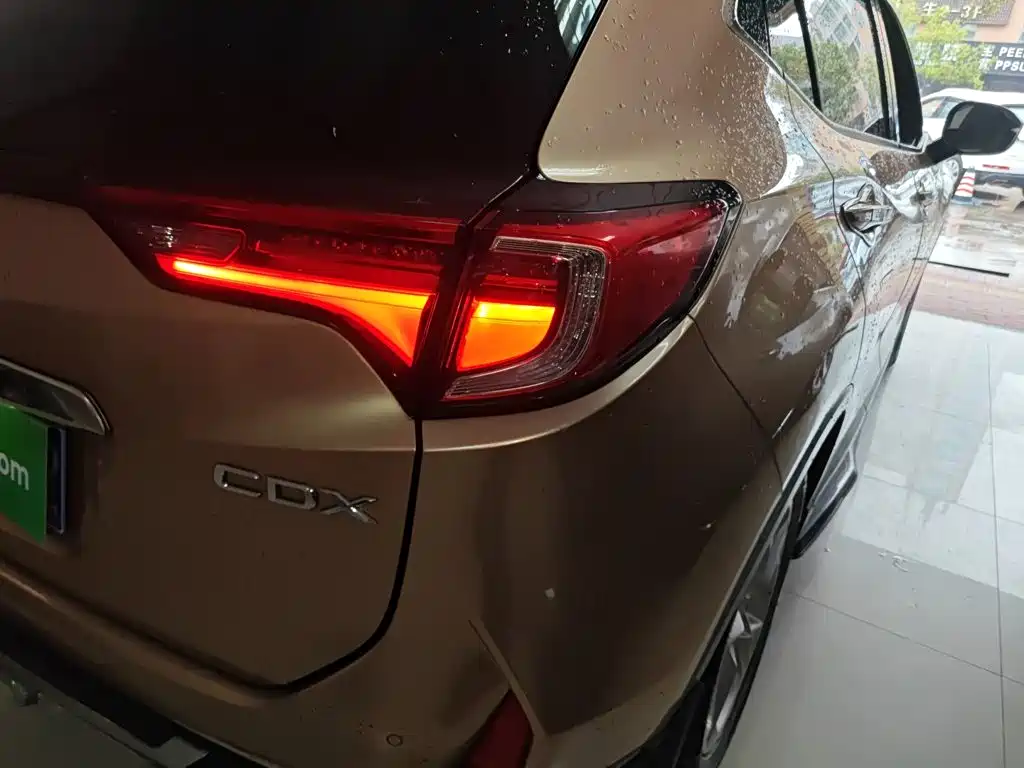 Acura CDX 2017 2016 1.5T 2WD Exclusive Edition