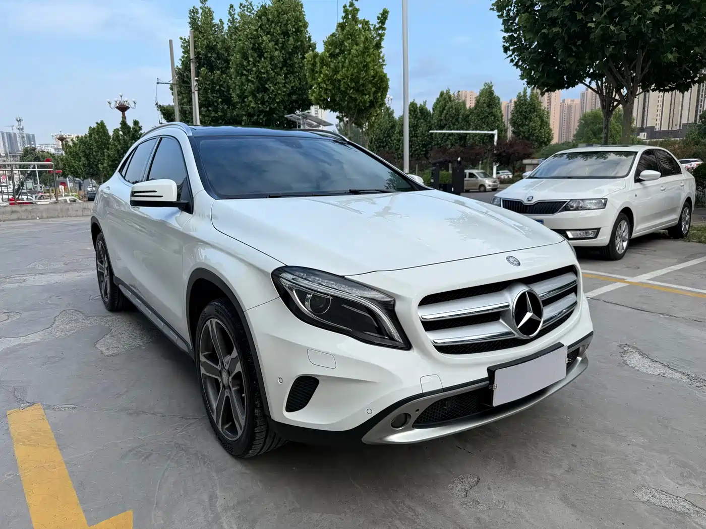 Mercedes-Benz GLA 2015 GLA 220 4MATIC Luxury фото 3