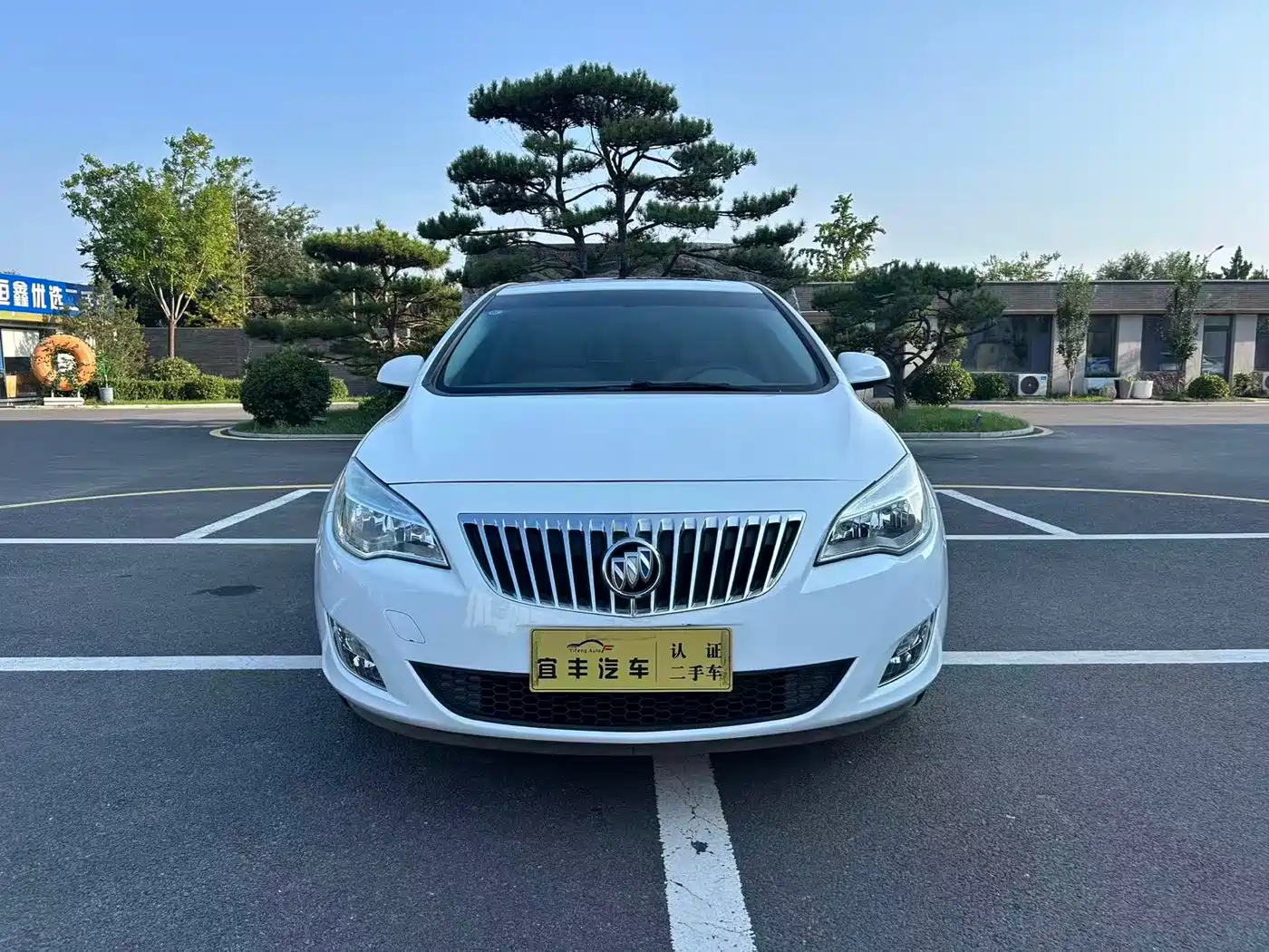 Photo 2 - Buick Excelle