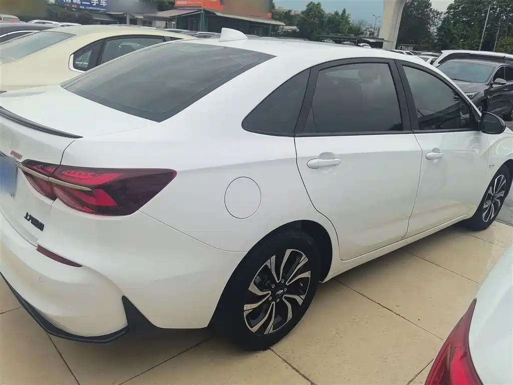 Chevrolet Monza 2019 RS 330T Auto Smooth Edition China VI фото 25